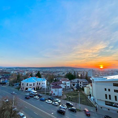 Mnm Lapusneanu Lägenhet Iasi Exteriör bild